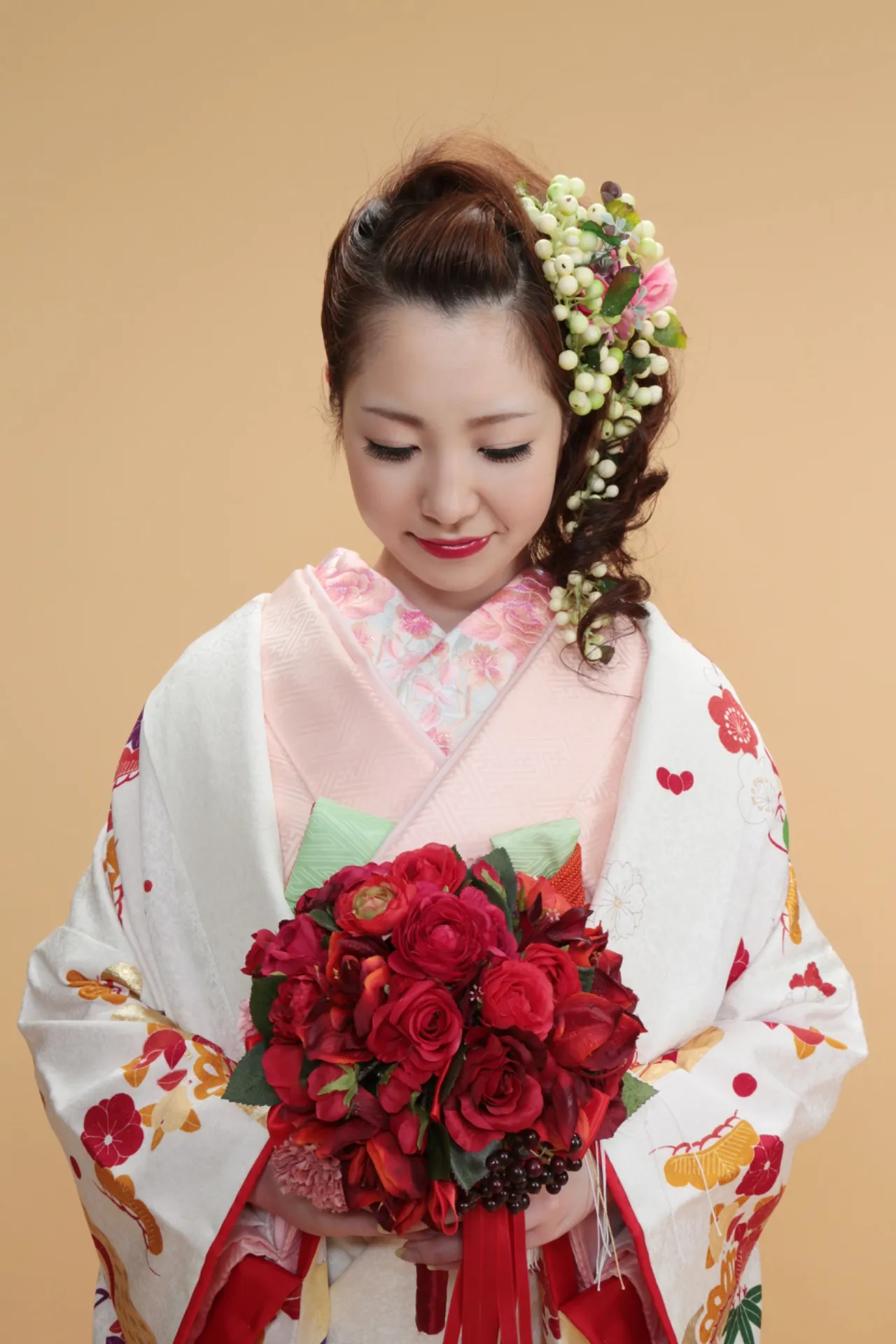 札幌 ヘアメイクジェイエムで特別な日を特別な一枚に。和装花嫁のためのヘアメイク最前線